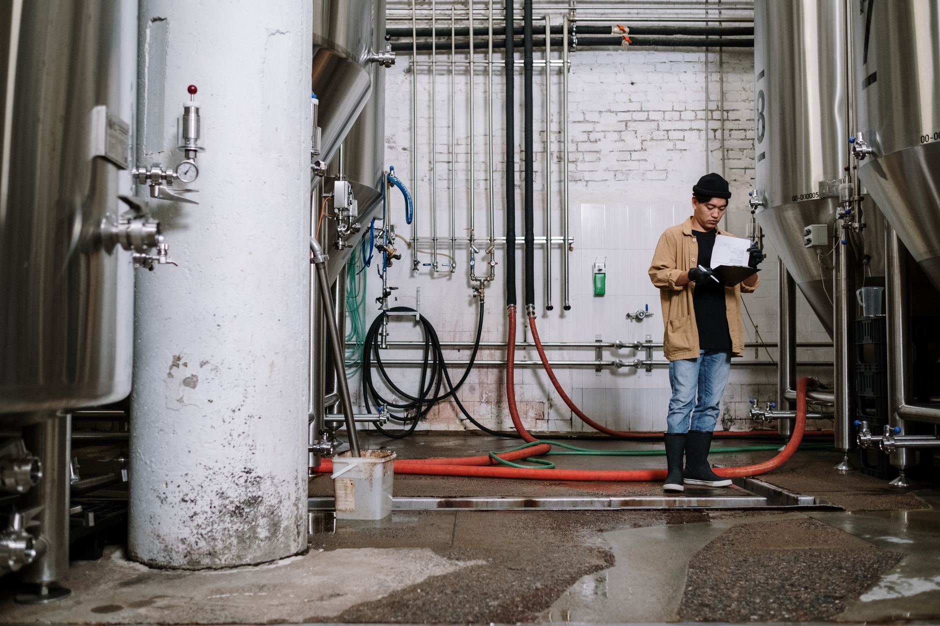 Water storage tank inspection and professional sanitization in Dubai